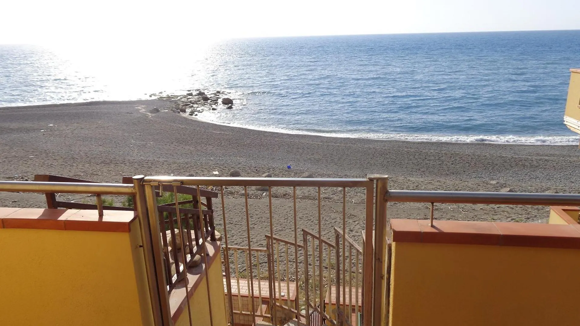 דירות Capo dʼOrlando Casa Con Terrazzo E Scala Diretta Sul Mare